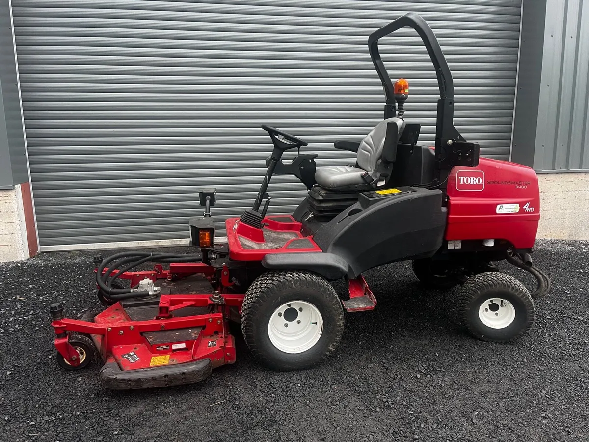 Toro 3400 outfront mower - Image 1