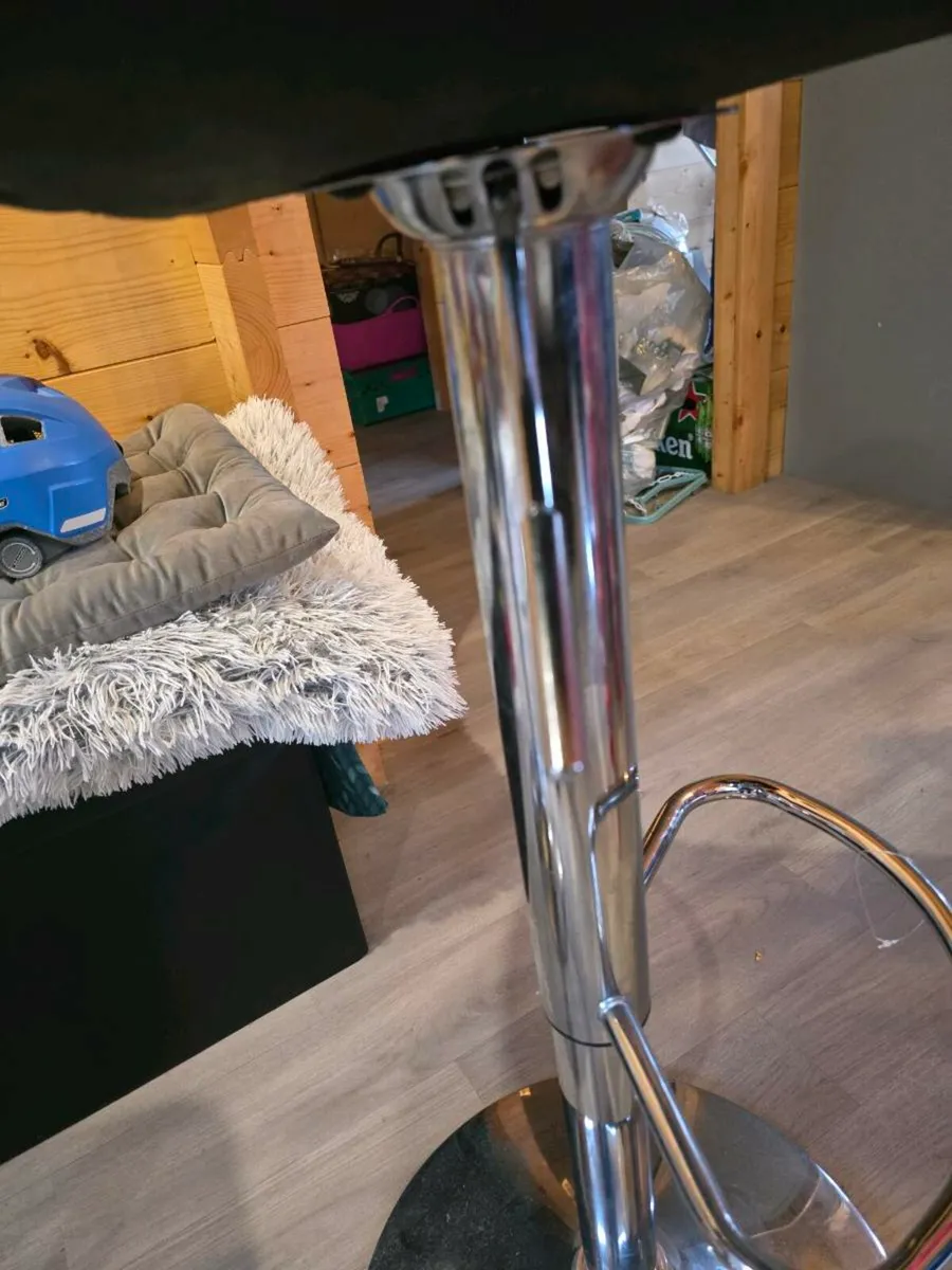 Bar / breakfast counter stools - Image 4