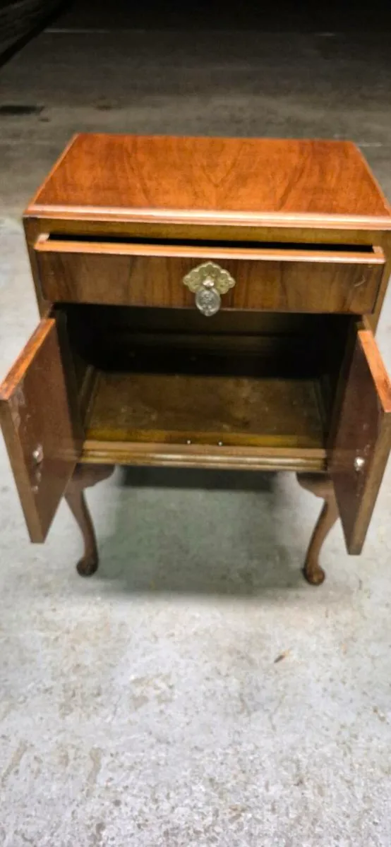 Vintage Queen Ann style cabinet/night stand - Image 4