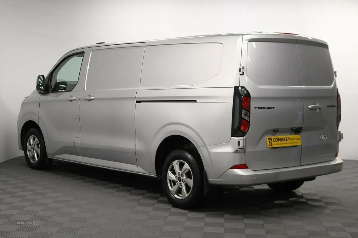 Ford Transit Custom 300 EcoBlue Limited - Image 4