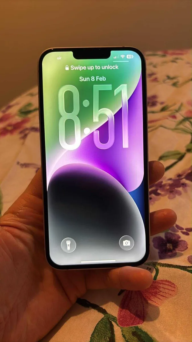 iPhone 14 Plus sim free 128GB mint condition - Image 2