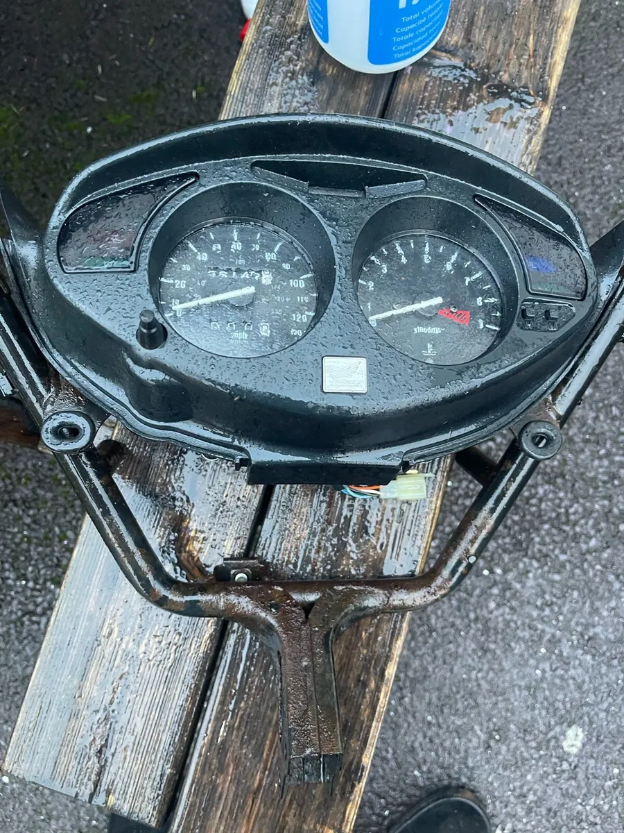 99 Honda Danville for breaking or can sell full - Image 3