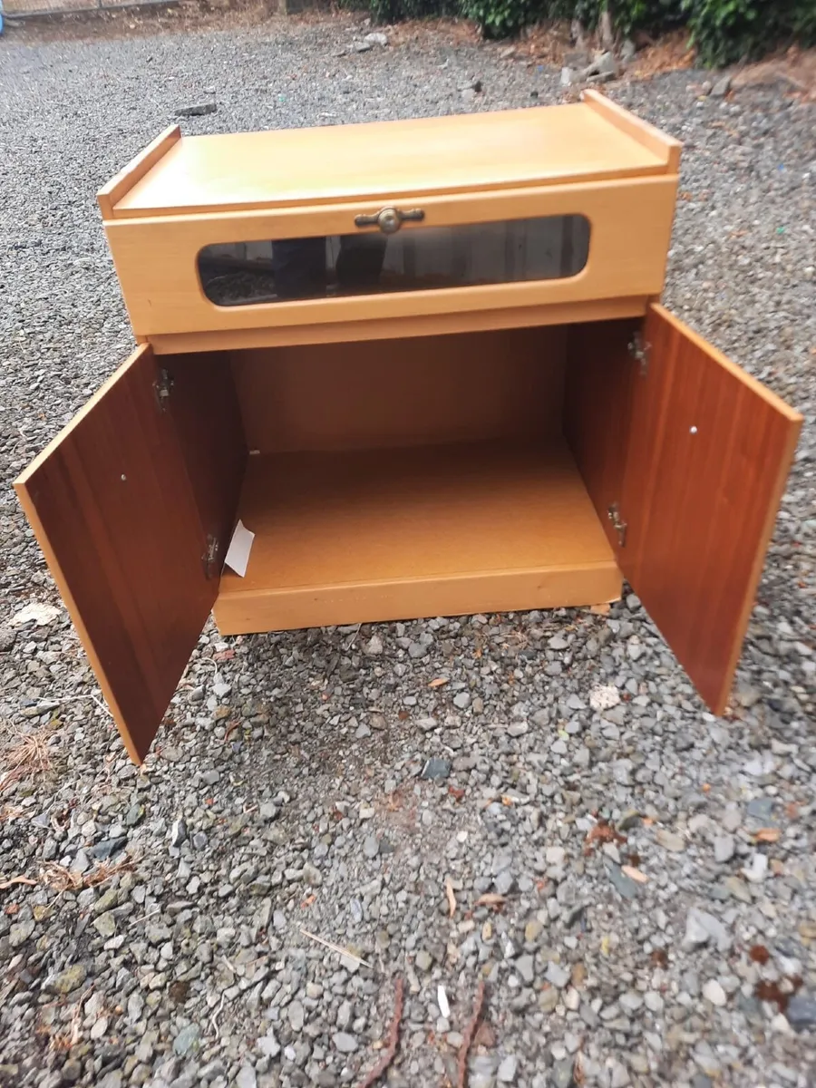 TV cabinet - Image 2