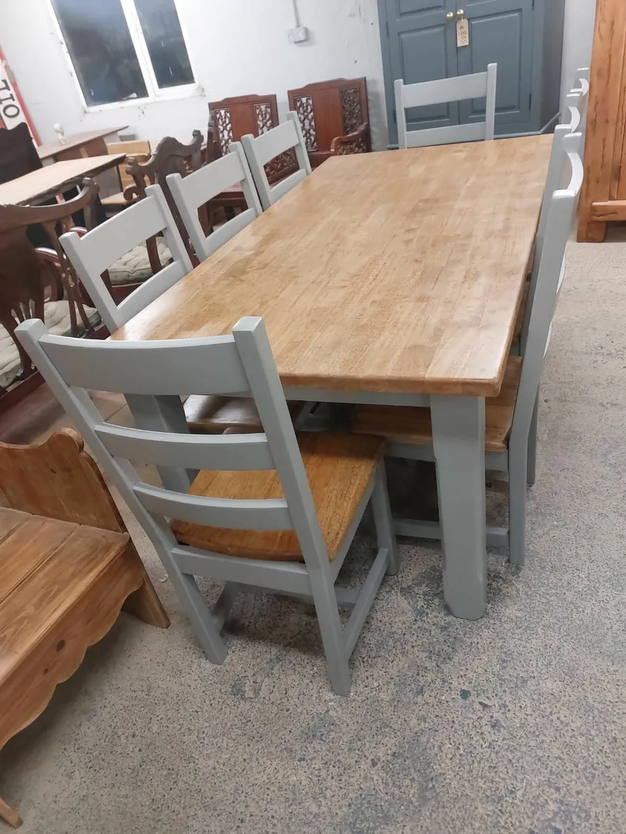 Solid oak table, 8 chairs - Image 4
