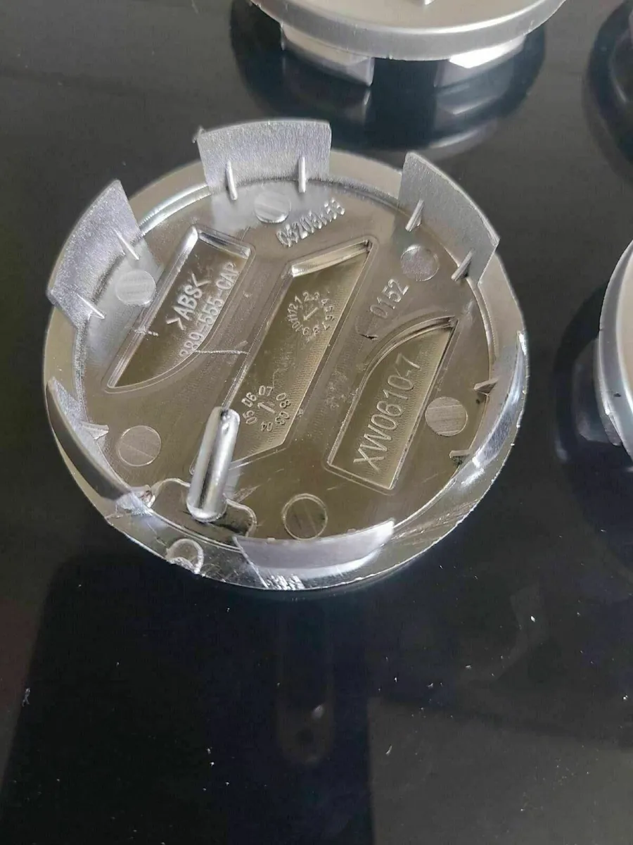 Suzuki Centre Caps - FREE POST - Image 3