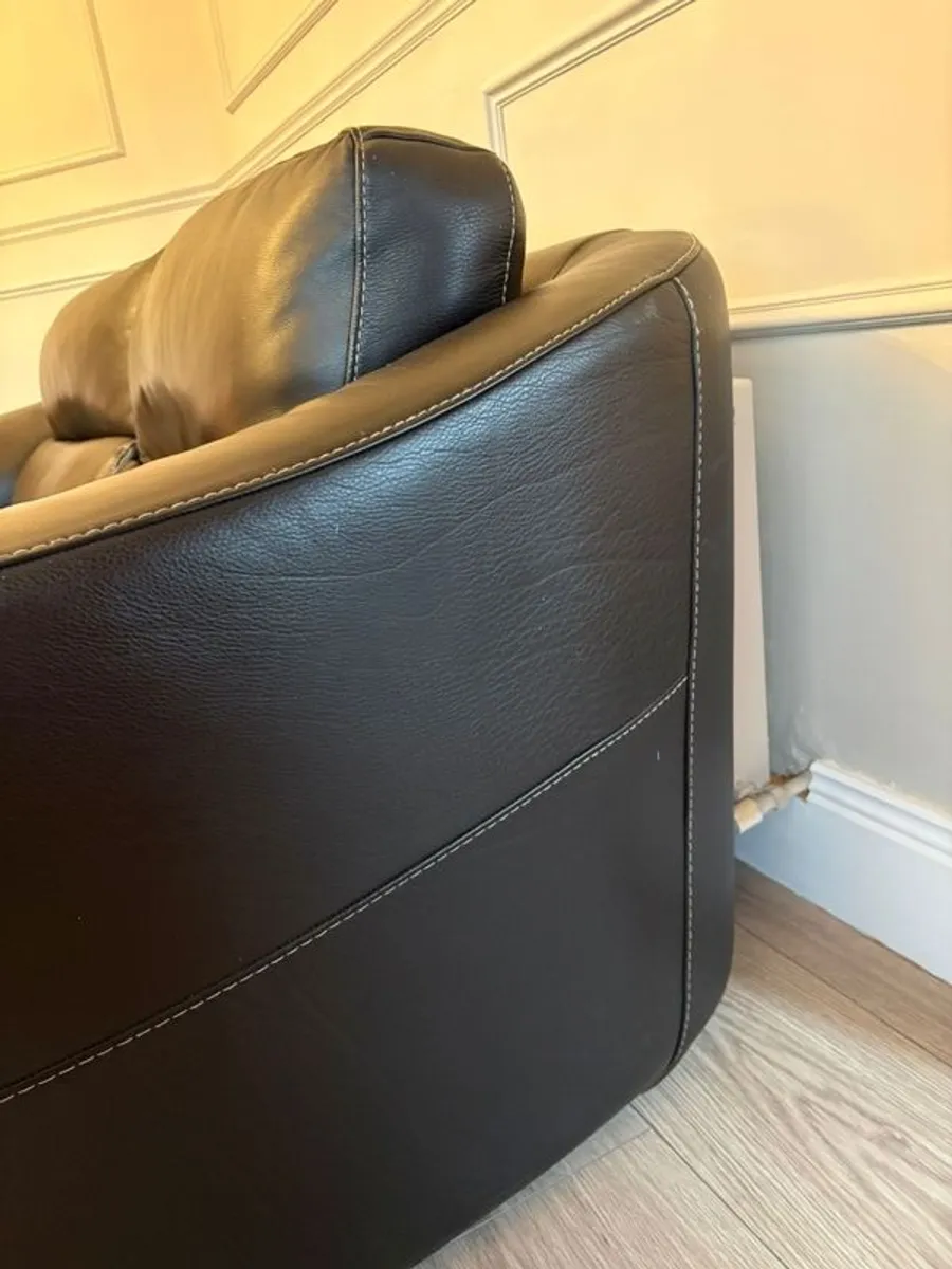 Incanto - Leather two seater and three seater sofas. - Image 3