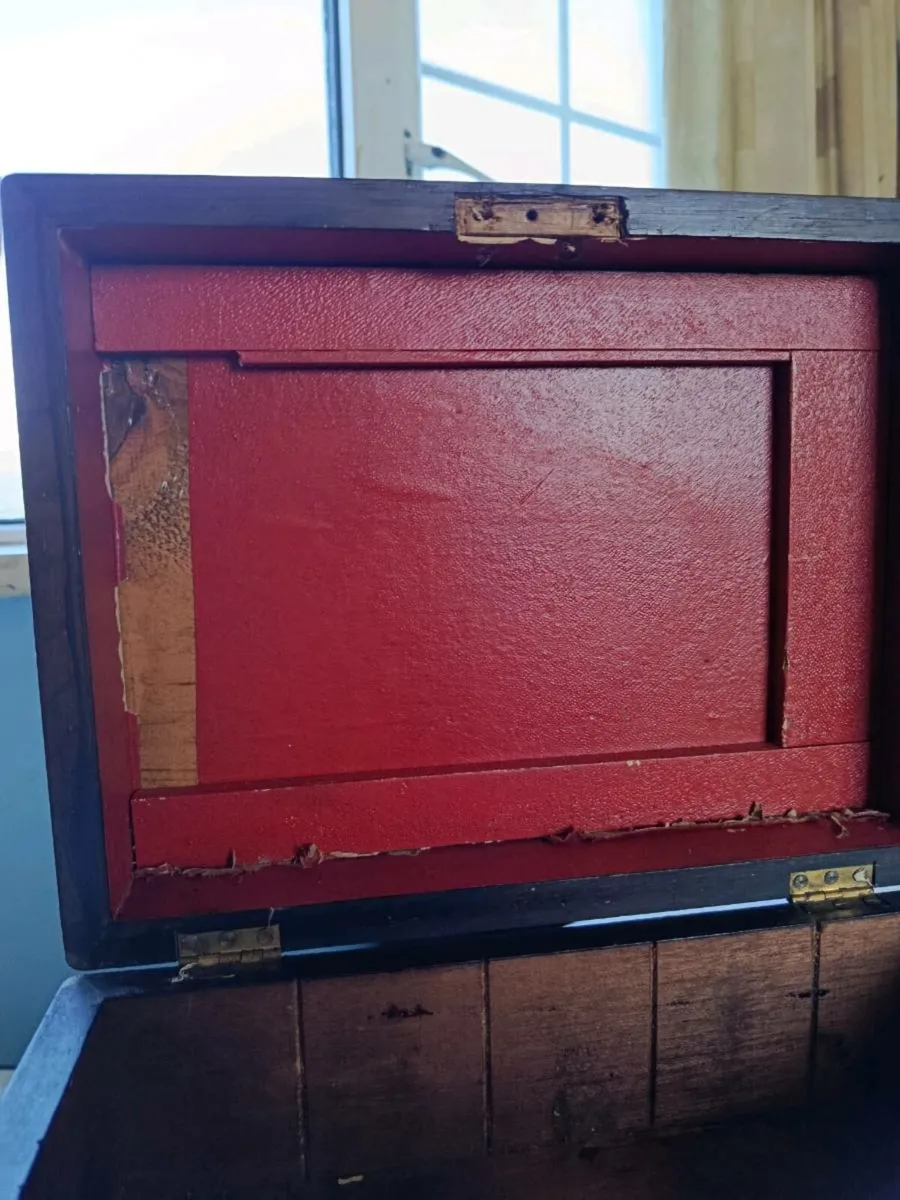 Beautiful very old wooden box - Image 3