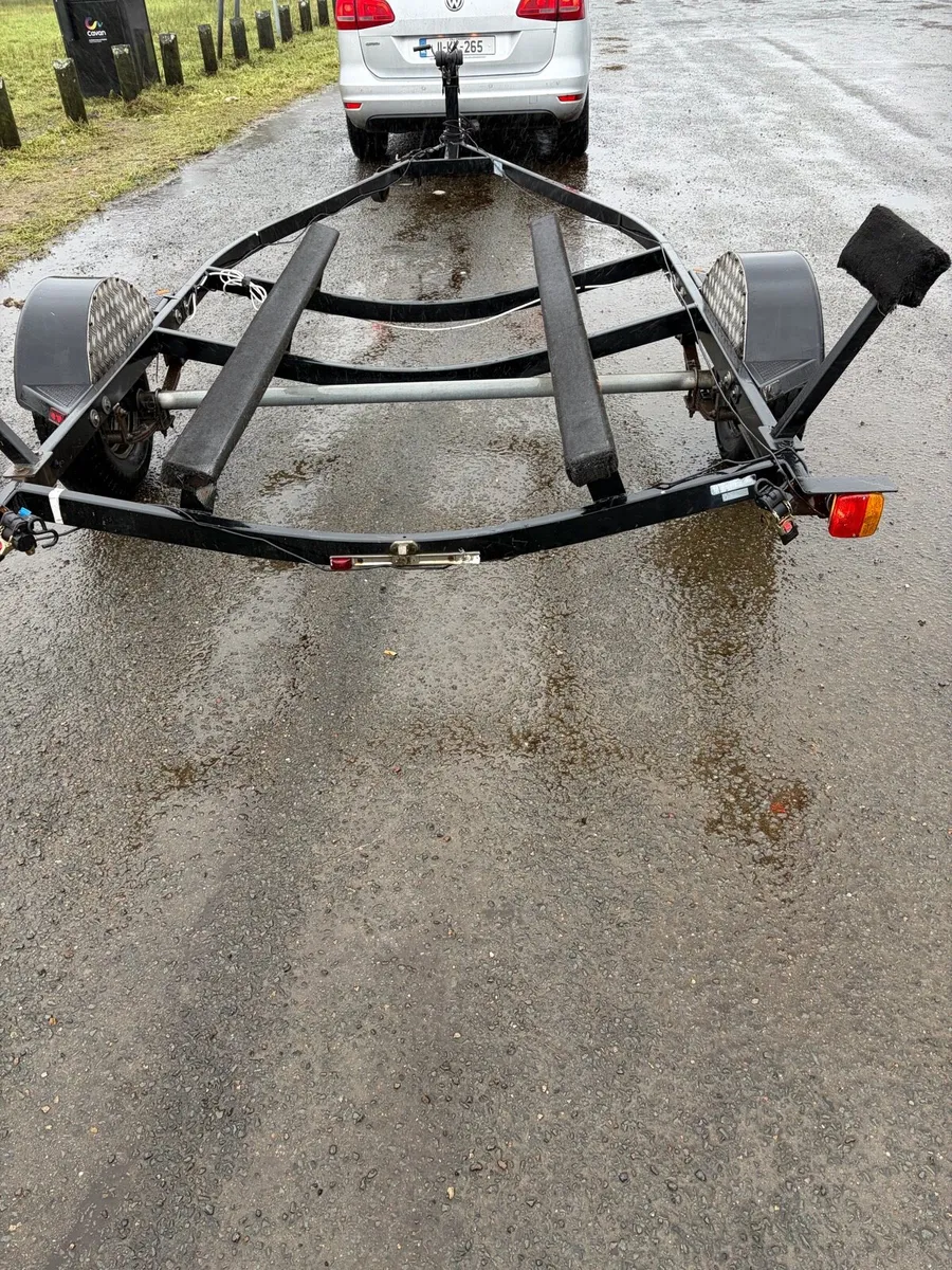 Trailer fits 18 ft boat - Image 3