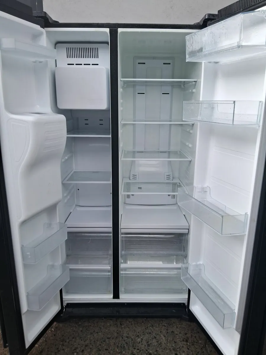 SAMSUNG AMERICAN FRIDGE AND FREEZER - Image 3