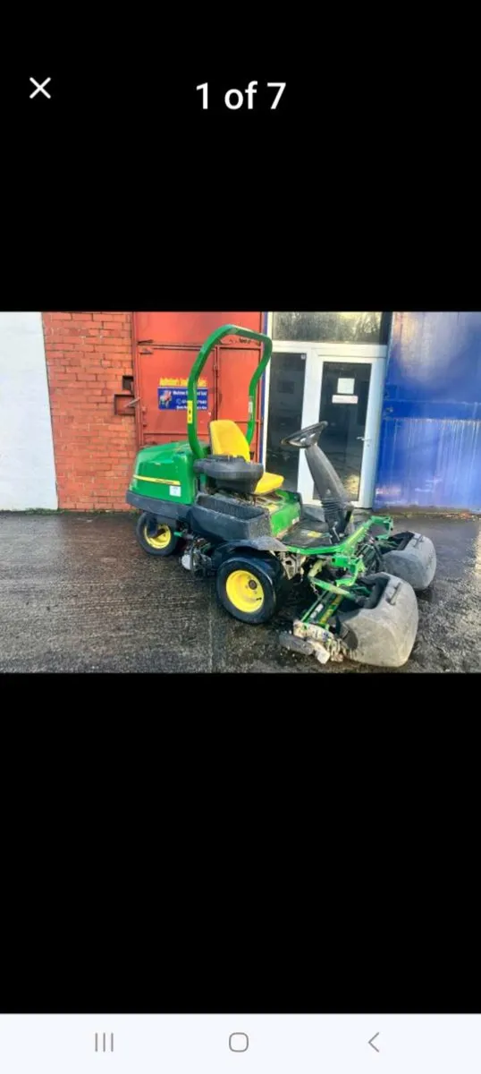 JOHN DEERE 2500E GREENS MOWER - Image 1