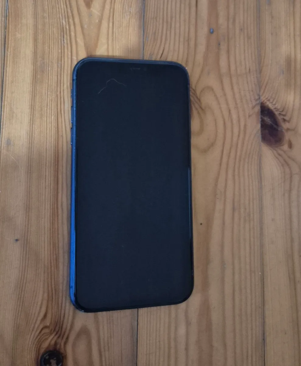 iPhone 11 - 64gb - Black - Unlocked - Image 2