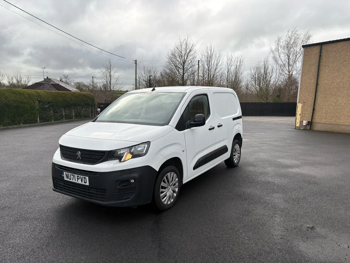2022  Peugeot  Partner Hdi - Image 1