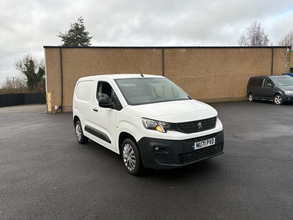 2022  Peugeot  Partner Hdi - Image 2