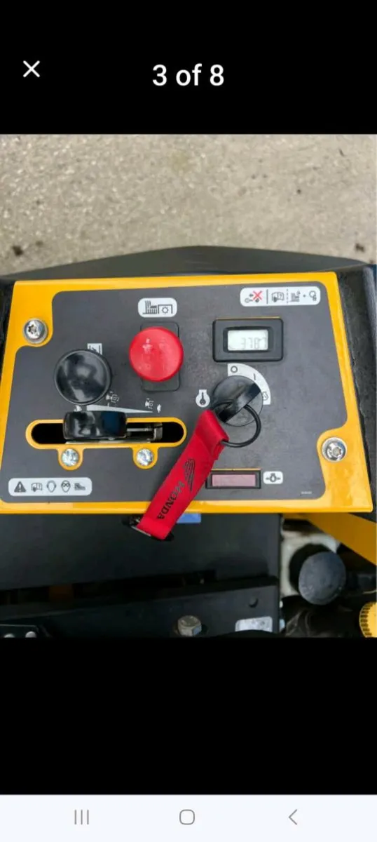 HUSTLER COMMERCIAL RIDE ON MOWER. - Image 2