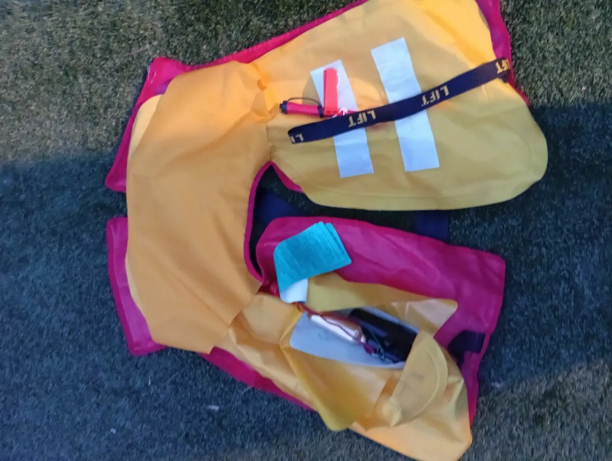 Quality PEGASO Automatic Life Jacket/Vest 3months - Image 1