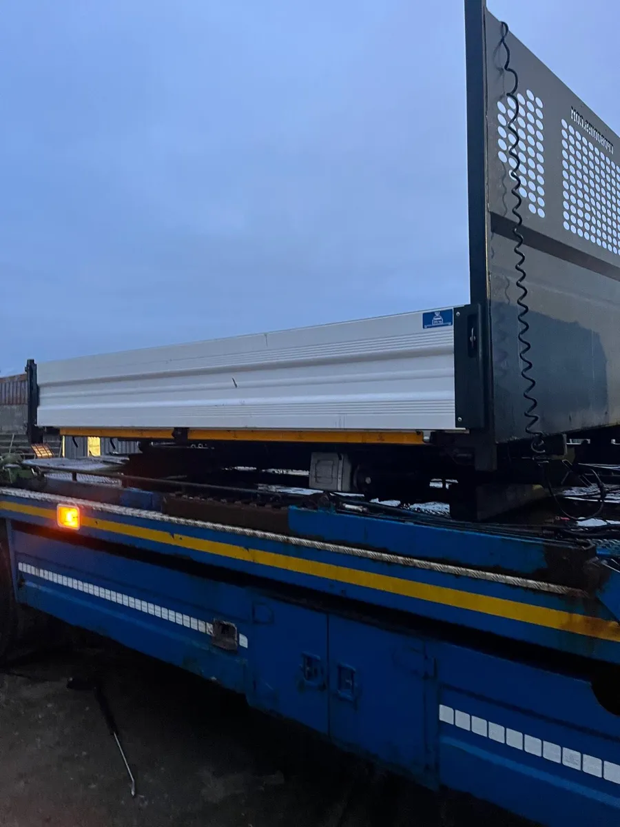 Tipper body - Image 1