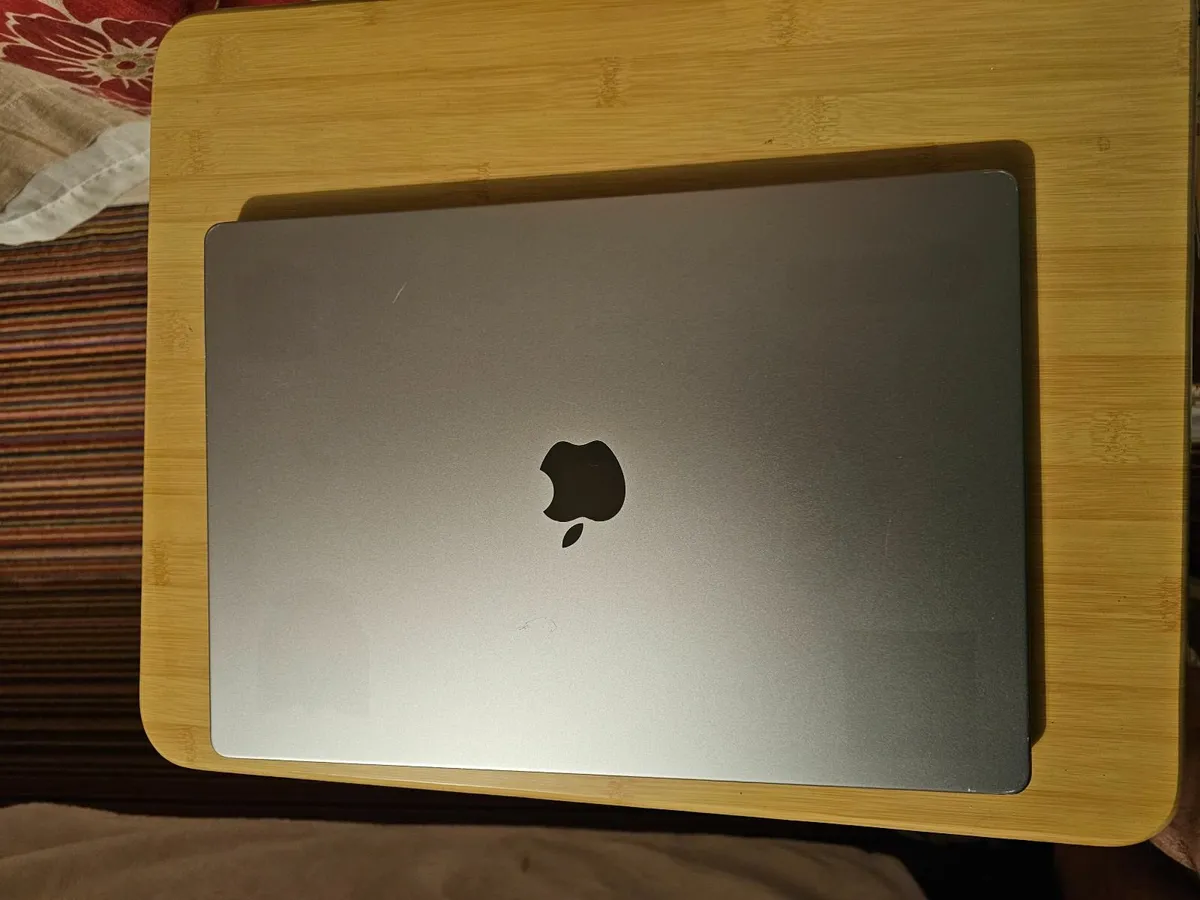 Apple MacBook Pro 16" M1 Pro 16" XDR 120hz 16,512 - Image 4