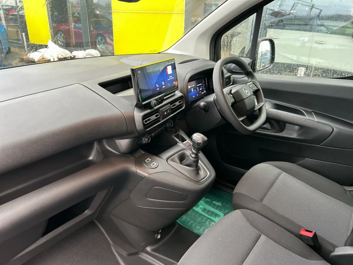 Opel Combo SPORT L1H1-1.5 100PS D-6SP - Image 4