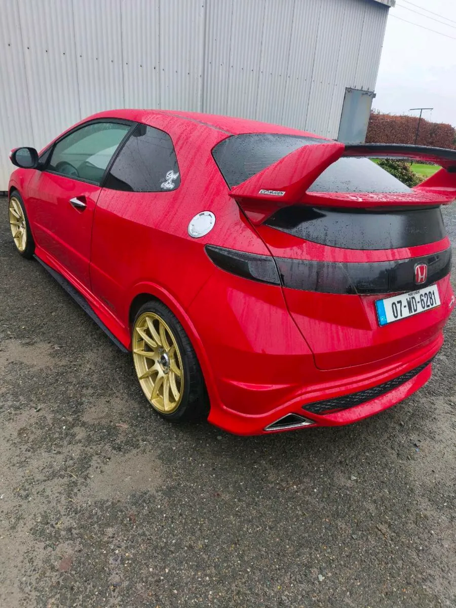 Honda Civic Type R GT - Image 2