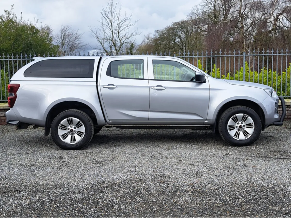 Isuzu D-Max 1.9 Diesel 163 BHP DL20 double crew ca - Image 4