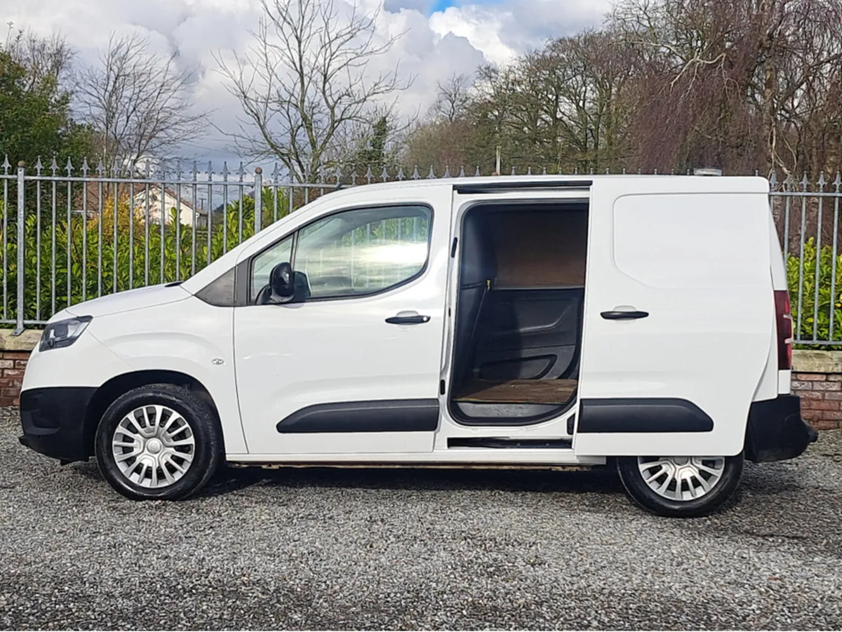 Toyota Proace City Icon L1 Panel Van 1.5 Diesel wi - Image 4