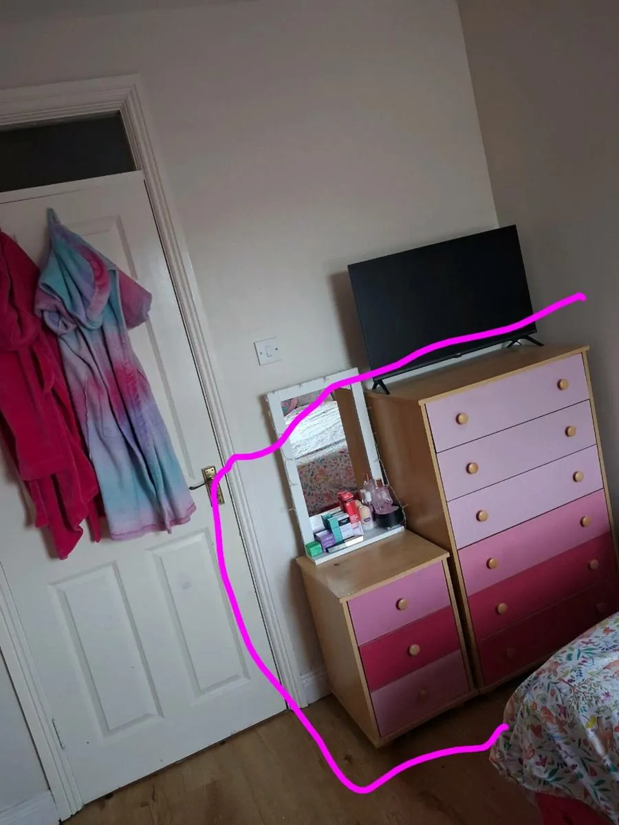 Girls - Pink Bedroom Furniture Set - 5 Piece Set - Image 4