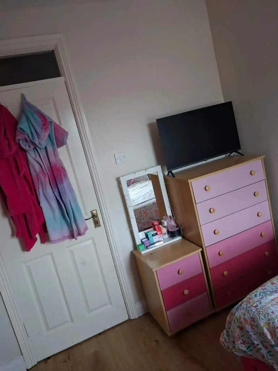 Girls - Pink Bedroom Furniture Set - 5 Piece Set - Image 3