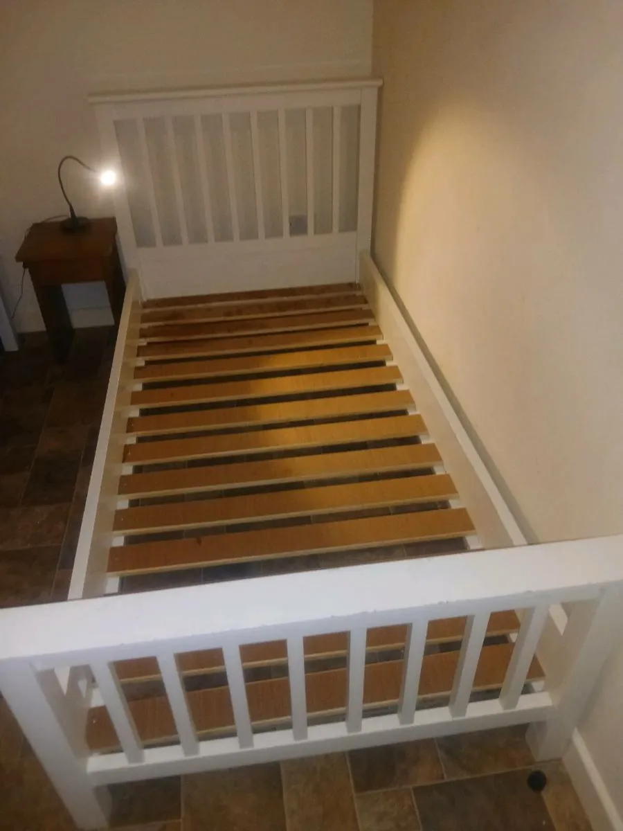 Single bed - Image 3