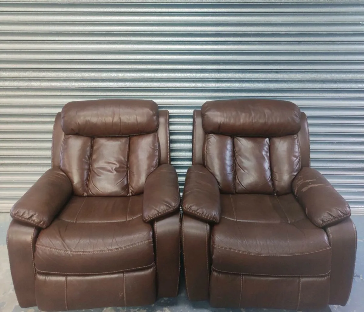 Pair of leather recliner sofa couch armchairs🚚 - Image 2