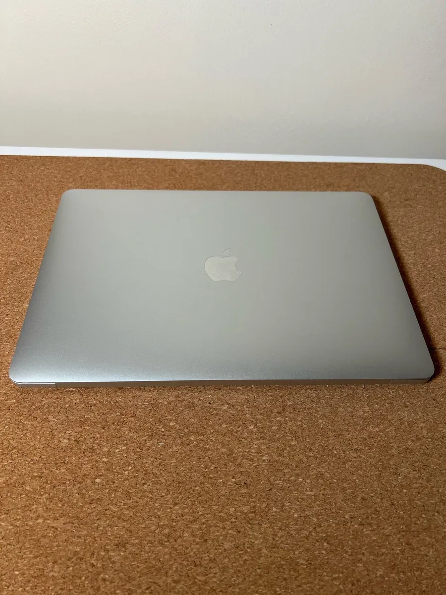 MacBook Pro - Image 4