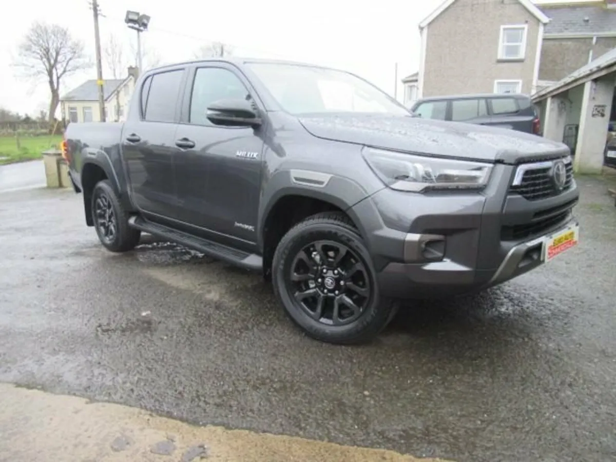 2.8 D-4D-h Invincible X Pickup 4dr Diesel Hybrid A - Image 1