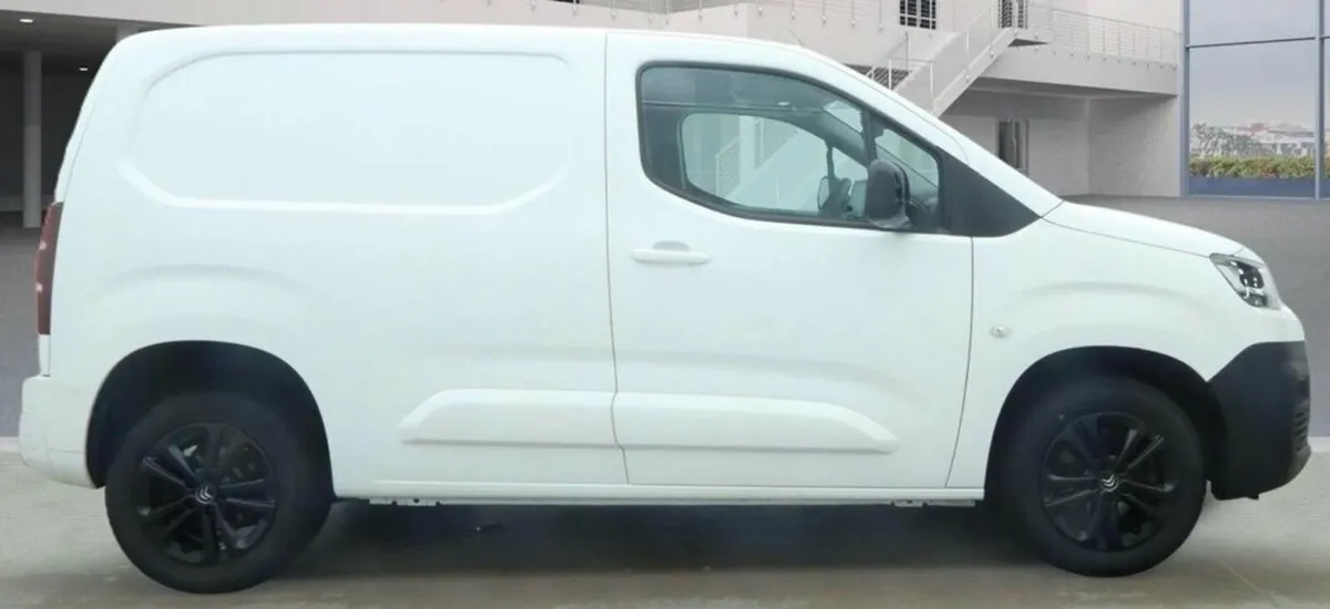 1.5 BlueHDi 1000 Driver M Pro Panel Van 5dr Diesel - Image 3