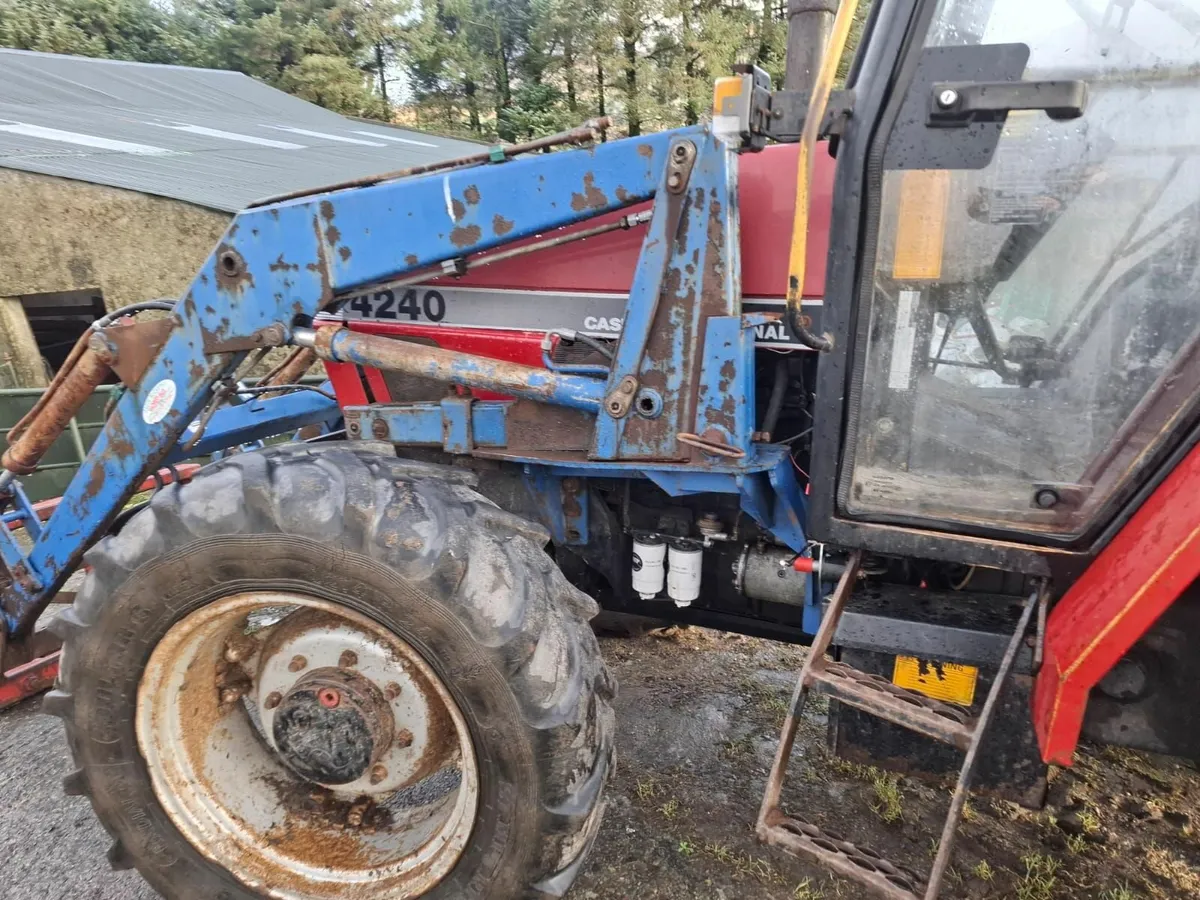 4240 Case  1996 - Image 4