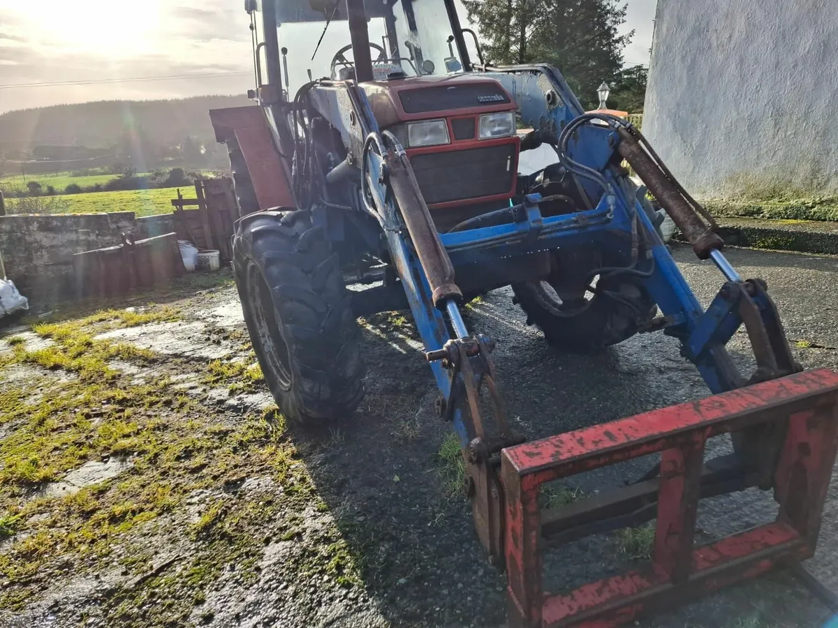 4240 Case  1996 - Image 2