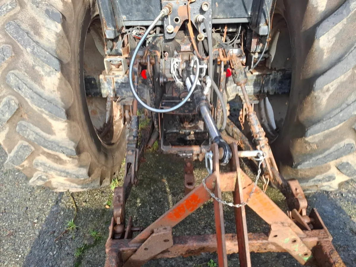 4240 Case  1996 - Image 3