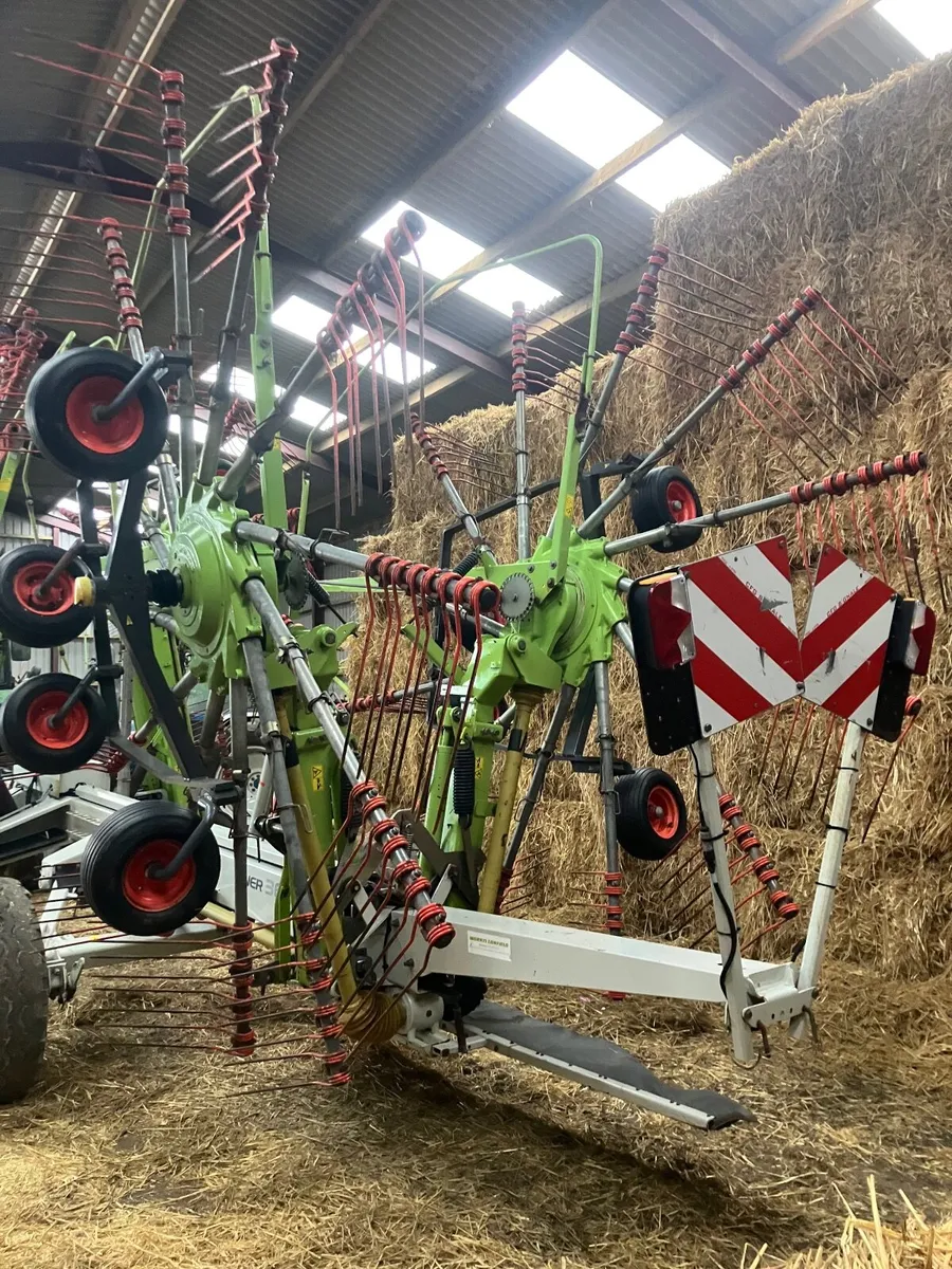 Claas 3600 4 rotar rake - Image 4