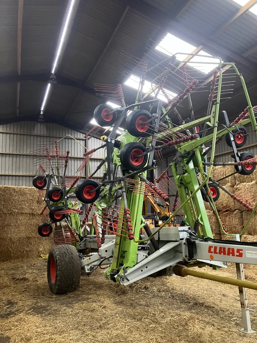 Claas 3600 4 rotar rake - Image 1