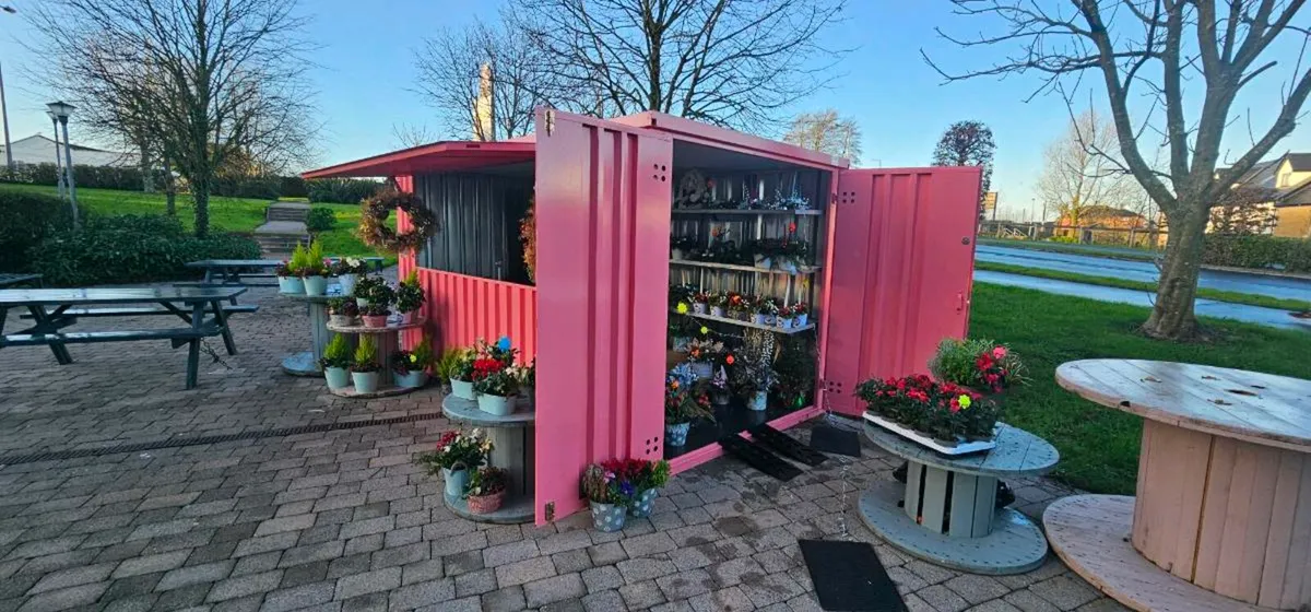 Kiosk , market stool, bar kiosk, flower kiosk - Image 1