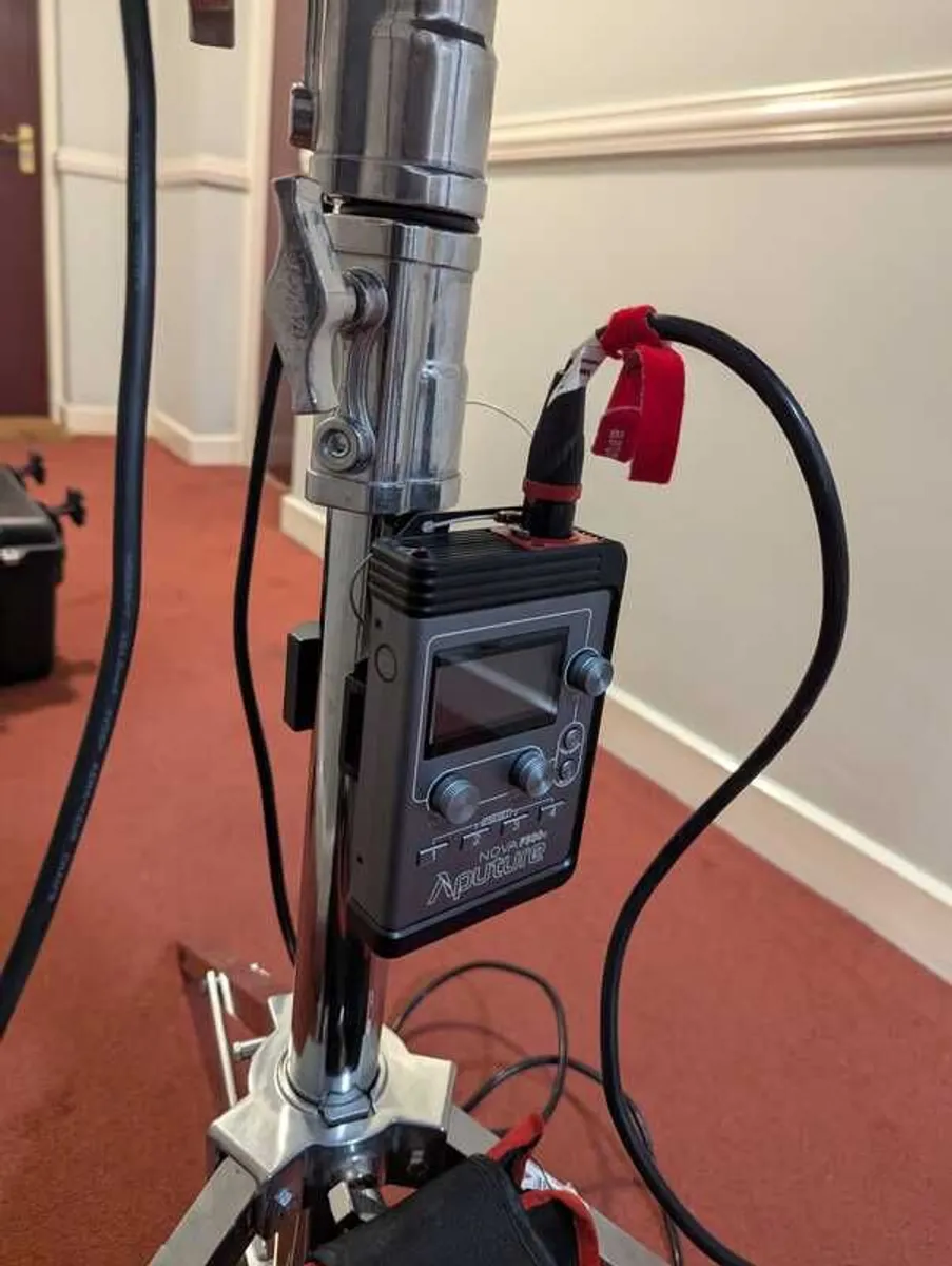 Aputure Nova P300c Hard Rolling Case Excellent Condition - Image 4