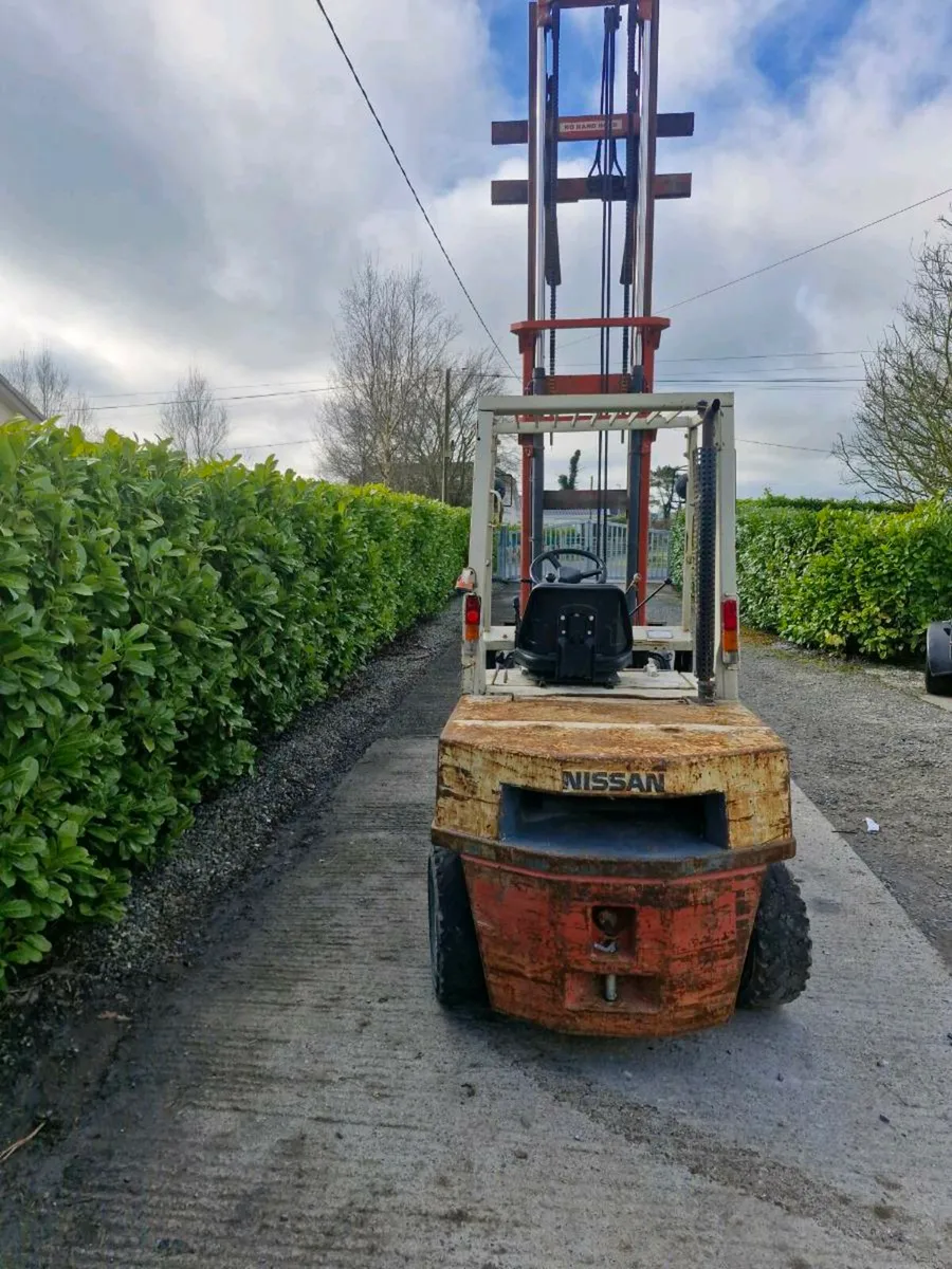Nissan forklift 3ton - Image 4