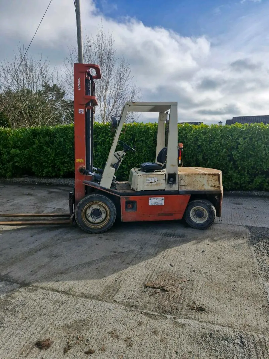 Nissan forklift 3ton - Image 2