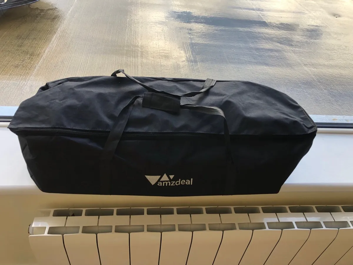 Photographer lights - Image 2