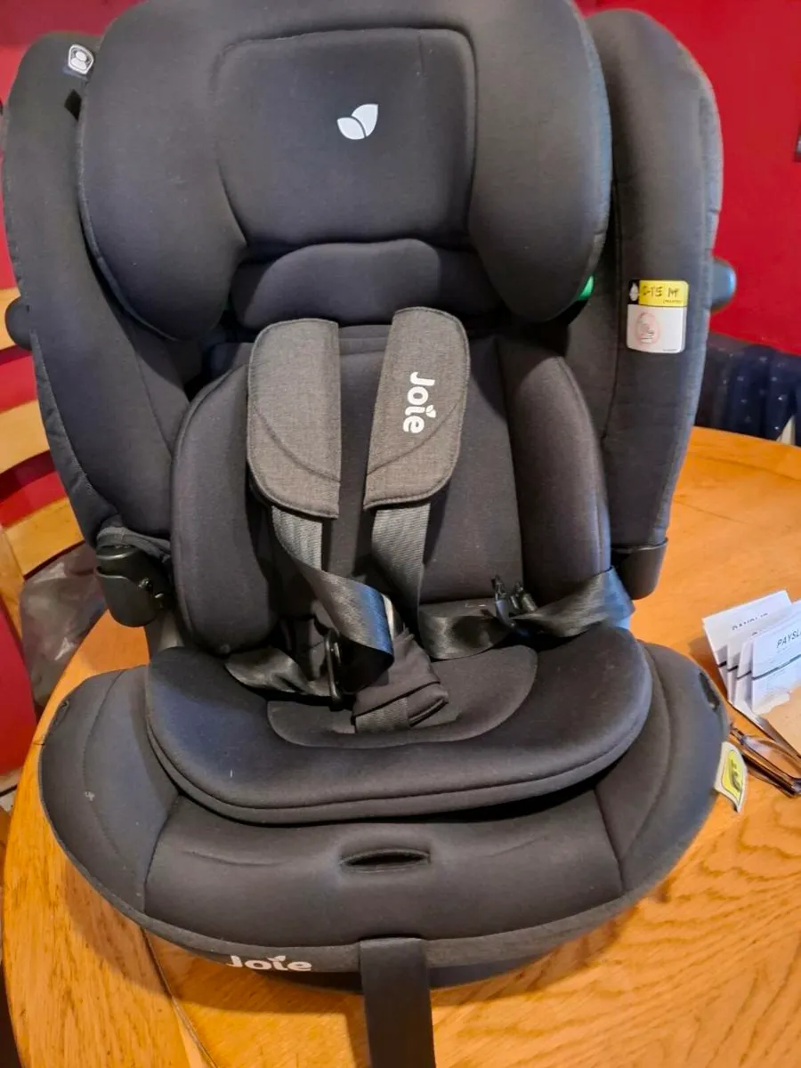Car seat - Image 1