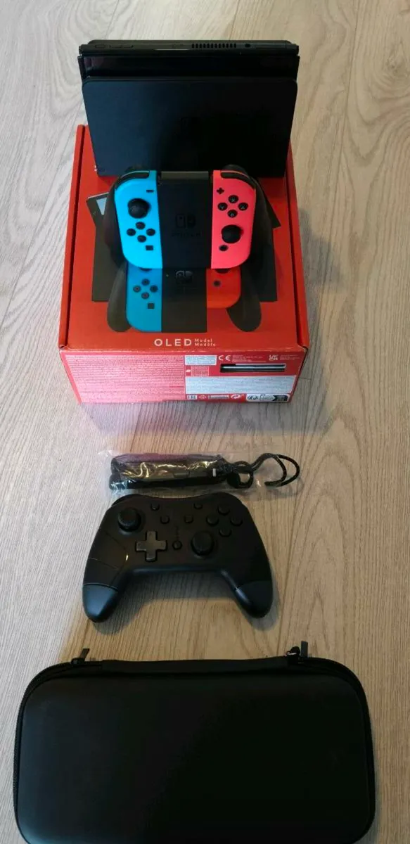 Nintendo Switch OLED - Mario Cart Edition - Image 4