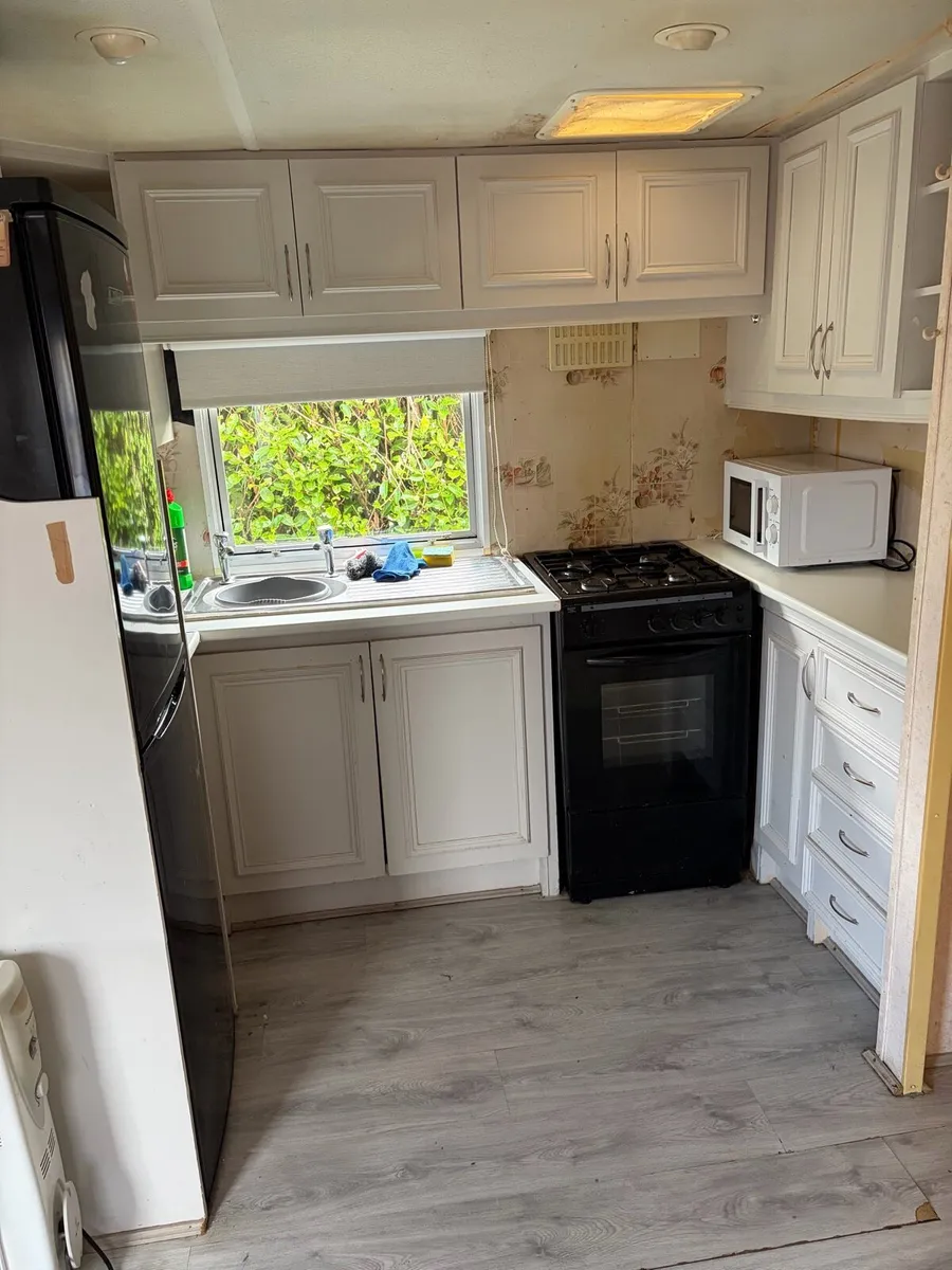 Mobile home - Image 1