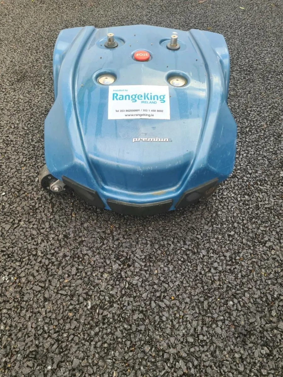 Wiper Robotic Lawn Mower - Image 2