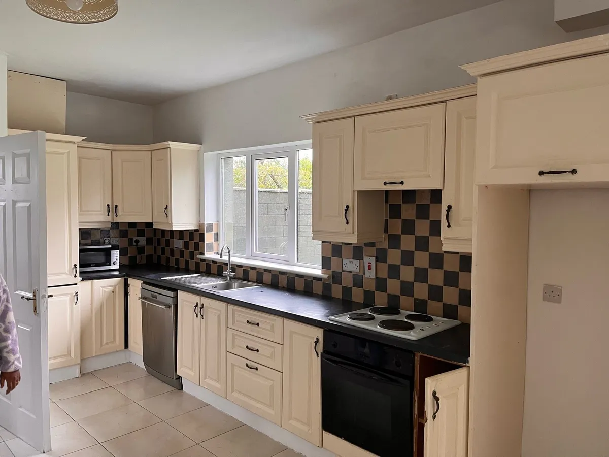 Complete Kitchen Units - Image 4