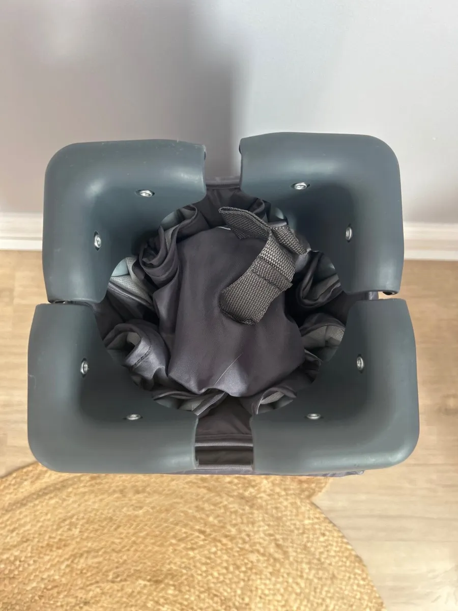 Travel Cot - Image 3