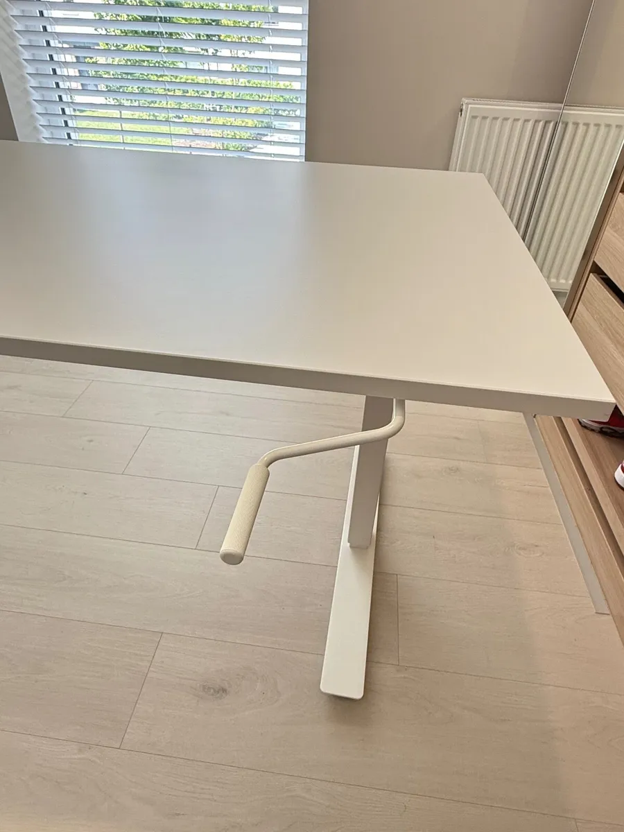 Height and Width Adjustable Table - Image 3
