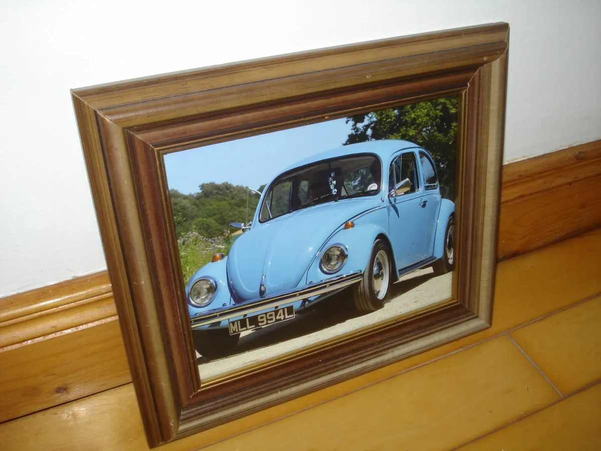 VW BEETLE 1972 FRAMED PRINT. - Image 2